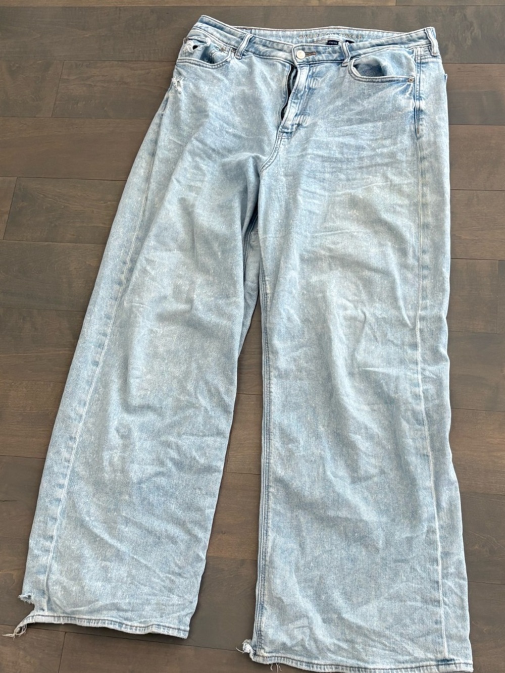 American Eagle Outfitters Light Blue Wide Leg Jeans WORN - Picture 2 of 6